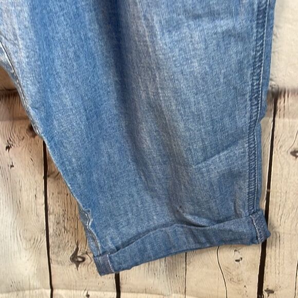 Gap Women’s Capri Pants, the archive reissue, 90’s, Size 33 with rolled hem, - Picture 3 of 8